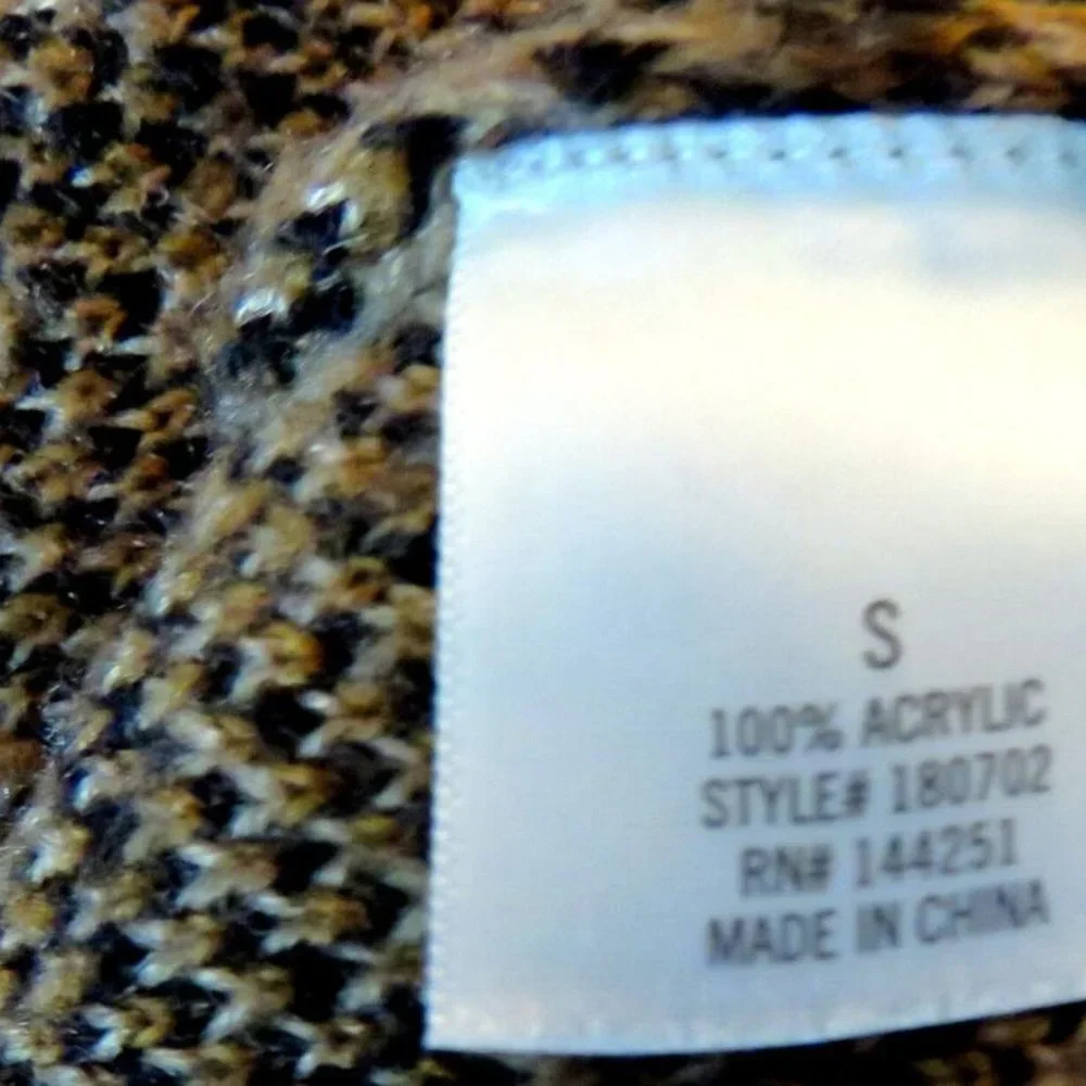 Francesca's Alya Animal Print Fuzzy Crewneck Pullover Sweater Size Small EUC